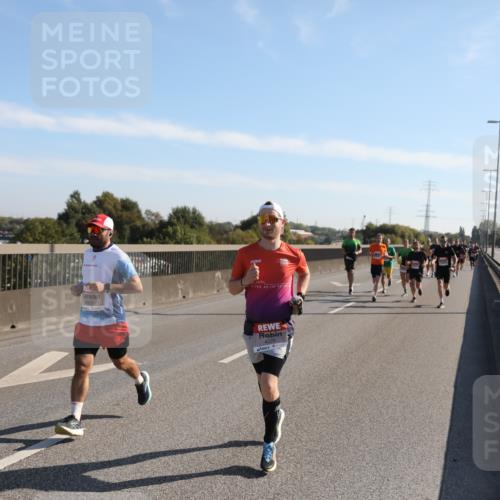 03.10.2025 - Köhlbrandbrückenlauf Yannick Fuchs http://msf.ph/oto/9176035 03.10.2025 11:13:26 Position 3 42, 195, 42, 10, 42, 19 meine-sportfotos.de