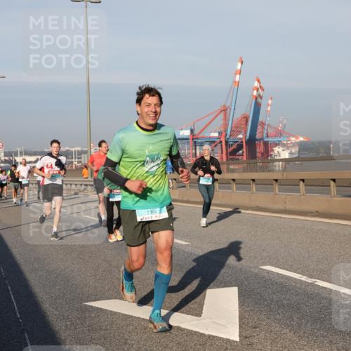 03.10.2025 - Köhlbrandbrückenlauf Yannick Fuchs http://msf.ph/oto/9176037 03.10.2025 08:46:05 Position 2 44, 1362 meine-sportfotos.de