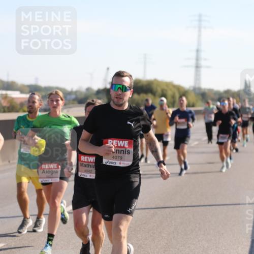 03.10.2025 - Köhlbrandbrückenlauf Yannick Fuchs http://msf.ph/oto/9176054 03.10.2025 11:13:28 Position 3 4078, 6621, 4042, 4079 meine-sportfotos.de