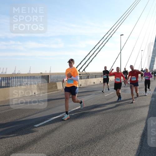 03.10.2025 - Köhlbrandbrückenlauf Yannick Fuchs http://msf.ph/oto/9176065 03.10.2025 08:25:24 Position 1  meine-sportfotos.de