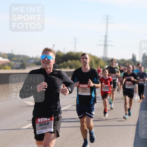 03.10.2025 - Köhlbrandbrückenlauf Yannick Fuchs http://msf.ph/oto/9176071 03.10.2025 11:13:33 Position 3 6663, 4248, 6307 meine-sportfotos.de