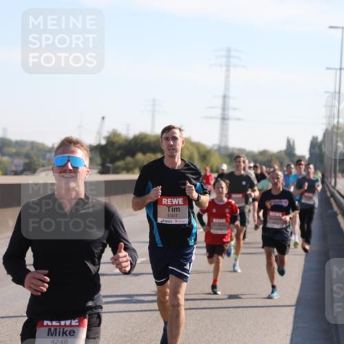 03.10.2025 - Köhlbrandbrückenlauf Yannick Fuchs http://msf.ph/oto/9176074 03.10.2025 11:13:33 Position 3 4248, 6307 meine-sportfotos.de