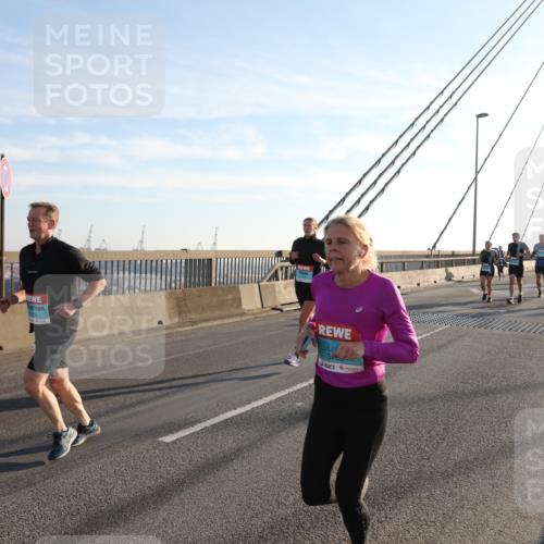03.10.2025 - Köhlbrandbrückenlauf Yannick Fuchs http://msf.ph/oto/9176100 03.10.2025 08:25:27 Position 1  meine-sportfotos.de