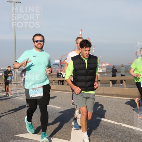 03.10.2025 - Köhlbrandbrückenlauf Yannick Fuchs http://msf.ph/oto/9176105 03.10.2025 08:46:13 Position 2 2077, 1802 meine-sportfotos.de