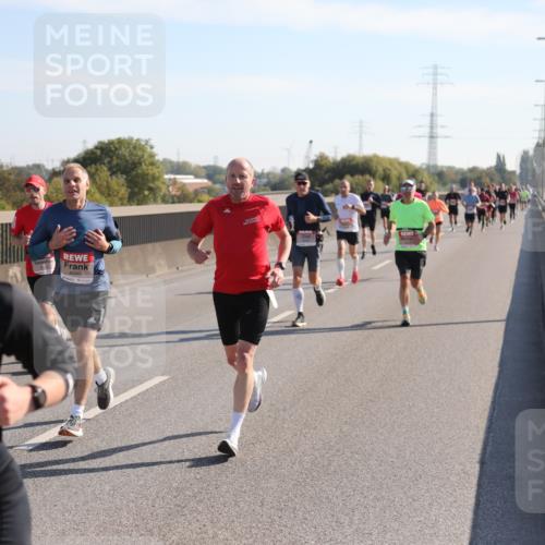 03.10.2025 - Köhlbrandbrückenlauf Yannick Fuchs http://msf.ph/oto/9176128 03.10.2025 11:13:44 Position 3 4111, 4020 meine-sportfotos.de