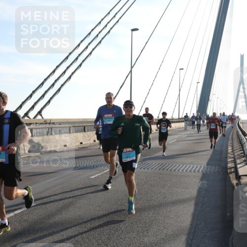 03.10.2025 - Köhlbrandbrückenlauf Yannick Fuchs http://msf.ph/oto/9176132 03.10.2025 08:25:30 Position 1 3465, 3462, 3812 meine-sportfotos.de