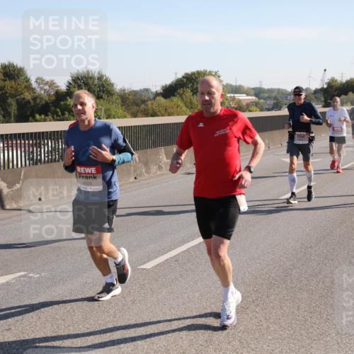 03.10.2025 - Köhlbrandbrückenlauf Yannick Fuchs http://msf.ph/oto/9176134 03.10.2025 11:13:44 Position 3 4020 meine-sportfotos.de