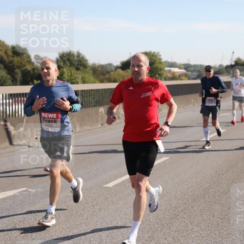 03.10.2025 - Köhlbrandbrückenlauf Yannick Fuchs http://msf.ph/oto/9176137 03.10.2025 11:13:44 Position 3 4020 meine-sportfotos.de