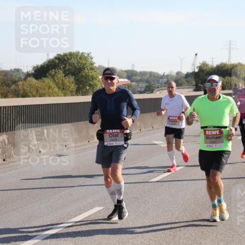 03.10.2025 - Köhlbrandbrückenlauf Yannick Fuchs http://msf.ph/oto/9176141 03.10.2025 11:13:45 Position 3 6629, 5957 meine-sportfotos.de