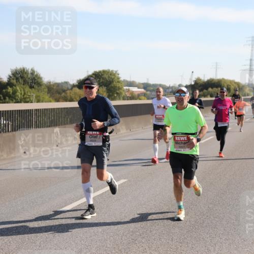 03.10.2025 - Köhlbrandbrückenlauf Yannick Fuchs http://msf.ph/oto/9176147 03.10.2025 11:13:46 Position 3 6629, 5957 meine-sportfotos.de