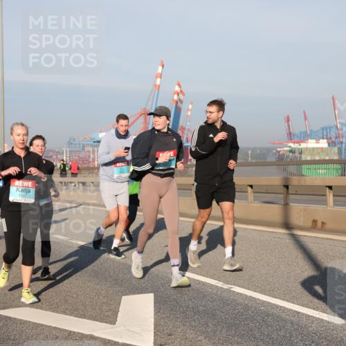 03.10.2025 - Köhlbrandbrückenlauf Yannick Fuchs http://msf.ph/oto/9176163 03.10.2025 08:46:20 Position 2 1627 meine-sportfotos.de