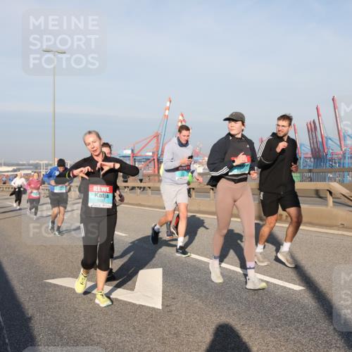 03.10.2025 - Köhlbrandbrückenlauf Yannick Fuchs http://msf.ph/oto/9176171 03.10.2025 08:46:21 Position 2 1627 meine-sportfotos.de