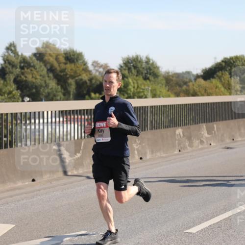 03.10.2025 - Köhlbrandbrückenlauf Yannick Fuchs http://msf.ph/oto/9176175 03.10.2025 11:13:50 Position 3 4598 meine-sportfotos.de
