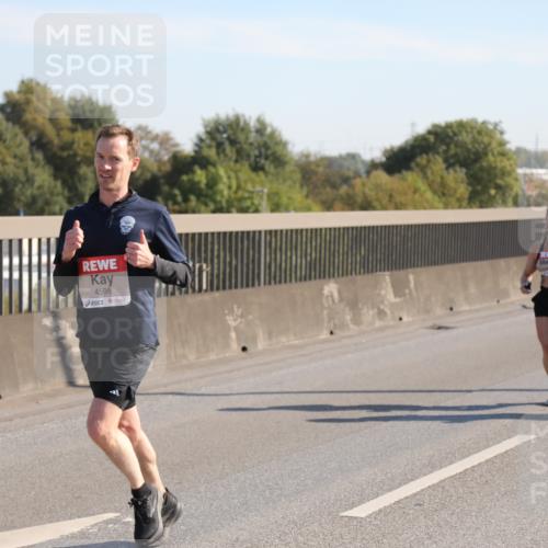 03.10.2025 - Köhlbrandbrückenlauf Yannick Fuchs http://msf.ph/oto/9176177 03.10.2025 11:13:50 Position 3 4598, 144 meine-sportfotos.de
