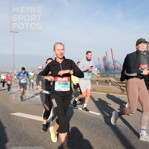 03.10.2025 - Köhlbrandbrückenlauf Yannick Fuchs http://msf.ph/oto/9176187 03.10.2025 08:46:22 Position 2 1627 meine-sportfotos.de