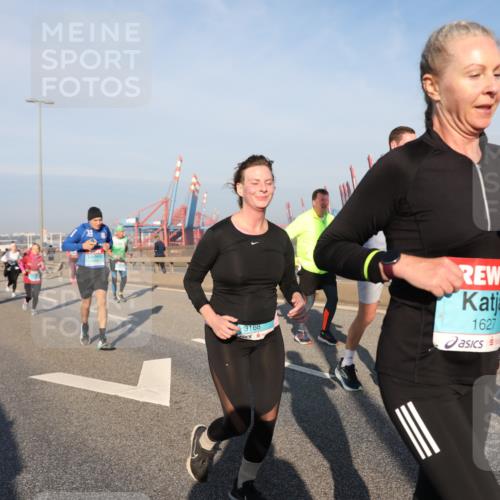 03.10.2025 - Köhlbrandbrückenlauf Yannick Fuchs http://msf.ph/oto/9176192 03.10.2025 08:46:22 Position 2 3168, 1627 meine-sportfotos.de