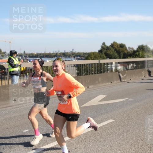 03.10.2025 - Köhlbrandbrückenlauf Yannick Fuchs http://msf.ph/oto/9176208 03.10.2025 11:13:52 Position 3 220 meine-sportfotos.de