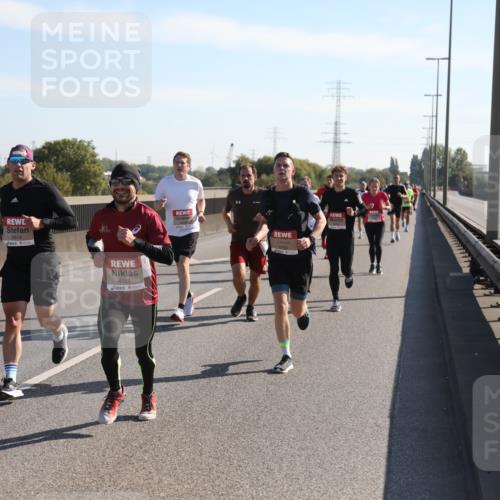 03.10.2025 - Köhlbrandbrückenlauf Yannick Fuchs http://msf.ph/oto/9176241 03.10.2025 11:13:55 Position 3 6614, 4186, 6762 meine-sportfotos.de