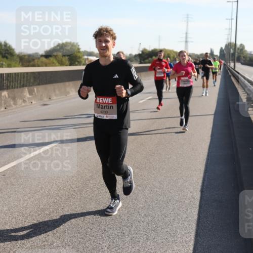 03.10.2025 - Köhlbrandbrückenlauf Yannick Fuchs http://msf.ph/oto/9176278 03.10.2025 11:13:57 Position 3 4086, 4233 meine-sportfotos.de