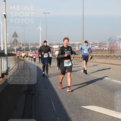 03.10.2025 - Köhlbrandbrückenlauf Yannick Fuchs http://msf.ph/oto/9176292 03.10.2025 08:46:36 Position 2 3528 meine-sportfotos.de