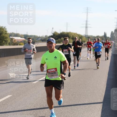 03.10.2025 - Köhlbrandbrückenlauf Yannick Fuchs http://msf.ph/oto/9176313 03.10.2025 11:14:02 Position 3 5967 meine-sportfotos.de