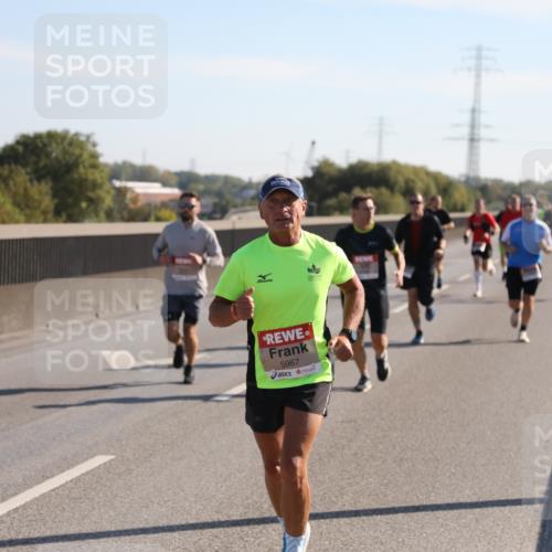 03.10.2025 - Köhlbrandbrückenlauf Yannick Fuchs http://msf.ph/oto/9176316 03.10.2025 11:14:02 Position 3 5967 meine-sportfotos.de