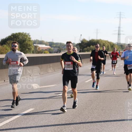 03.10.2025 - Köhlbrandbrückenlauf Yannick Fuchs http://msf.ph/oto/9176327 03.10.2025 11:14:04 Position 3 6741, 4126 meine-sportfotos.de