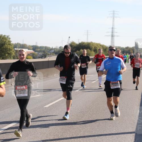 03.10.2025 - Köhlbrandbrückenlauf Yannick Fuchs http://msf.ph/oto/9176338 03.10.2025 11:14:05 Position 3 4126, 4299, 4240, 6142 meine-sportfotos.de