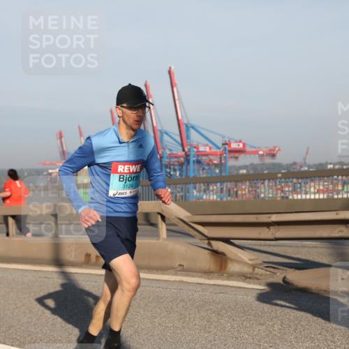 03.10.2025 - Köhlbrandbrückenlauf Yannick Fuchs http://msf.ph/oto/9176340 03.10.2025 08:46:39 Position 2 3124, 18 meine-sportfotos.de