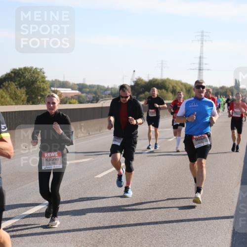 03.10.2025 - Köhlbrandbrückenlauf Yannick Fuchs http://msf.ph/oto/9176341 03.10.2025 11:14:05 Position 3 4126, 4299, 6142 meine-sportfotos.de