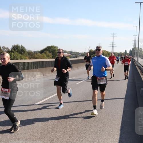 03.10.2025 - Köhlbrandbrückenlauf Yannick Fuchs http://msf.ph/oto/9176350 03.10.2025 11:14:06 Position 3 4299, 6142 meine-sportfotos.de