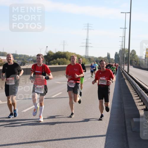 03.10.2025 - Köhlbrandbrückenlauf Yannick Fuchs http://msf.ph/oto/9176364 03.10.2025 11:14:07 Position 3 4594, 6484 meine-sportfotos.de