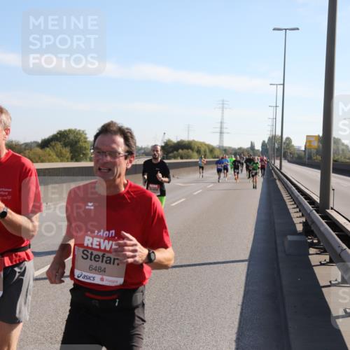 03.10.2025 - Köhlbrandbrückenlauf Yannick Fuchs http://msf.ph/oto/9176387 03.10.2025 11:14:10 Position 3 6464, 6484 meine-sportfotos.de