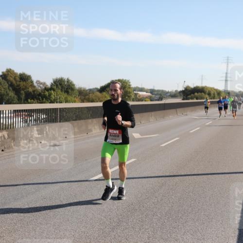 03.10.2025 - Köhlbrandbrückenlauf Yannick Fuchs http://msf.ph/oto/9176397 03.10.2025 11:14:11 Position 3 4016 meine-sportfotos.de