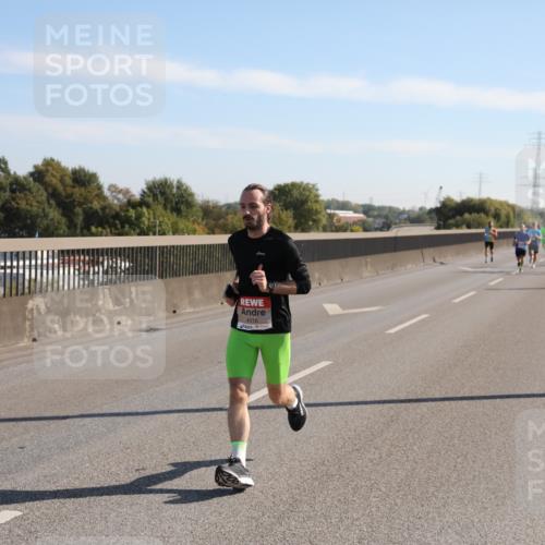 03.10.2025 - Köhlbrandbrückenlauf Yannick Fuchs http://msf.ph/oto/9176400 03.10.2025 11:14:12 Position 3 4016 meine-sportfotos.de