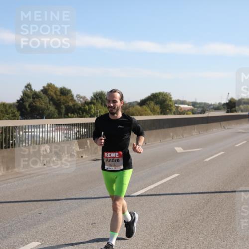 03.10.2025 - Köhlbrandbrückenlauf Yannick Fuchs http://msf.ph/oto/9176406 03.10.2025 11:14:12 Position 3 4016 meine-sportfotos.de