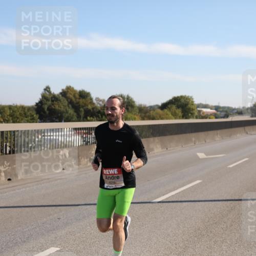 03.10.2025 - Köhlbrandbrückenlauf Yannick Fuchs http://msf.ph/oto/9176409 03.10.2025 11:14:12 Position 3 4016 meine-sportfotos.de