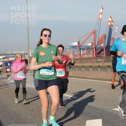 03.10.2025 - Köhlbrandbrückenlauf Yannick Fuchs http://msf.ph/oto/9176434 03.10.2025 08:46:48 Position 2 1604, 3735, 3596, 3394 meine-sportfotos.de