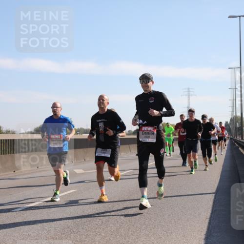 03.10.2025 - Köhlbrandbrückenlauf Yannick Fuchs http://msf.ph/oto/9176445 03.10.2025 11:14:19 Position 3 6020 meine-sportfotos.de