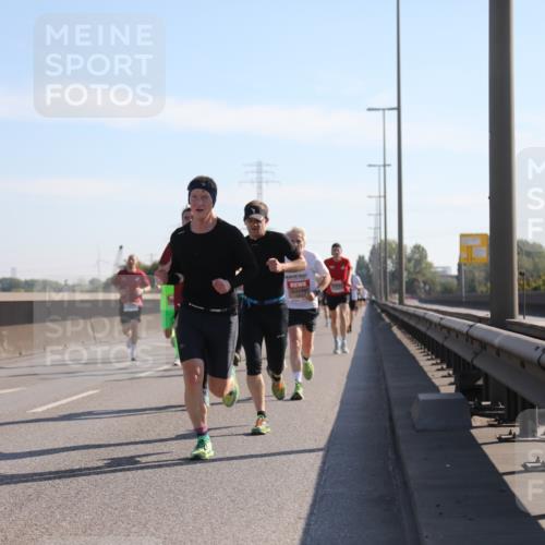 03.10.2025 - Köhlbrandbrückenlauf Yannick Fuchs http://msf.ph/oto/9176461 03.10.2025 11:14:20 Position 3  meine-sportfotos.de