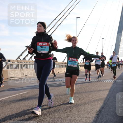 03.10.2025 - Köhlbrandbrückenlauf Yannick Fuchs http://msf.ph/oto/9176465 03.10.2025 08:25:59 Position 1 1449, 1946 meine-sportfotos.de