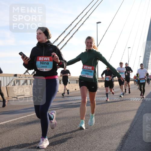 03.10.2025 - Köhlbrandbrückenlauf Yannick Fuchs http://msf.ph/oto/9176468 03.10.2025 08:25:59 Position 1 1449, 1946 meine-sportfotos.de