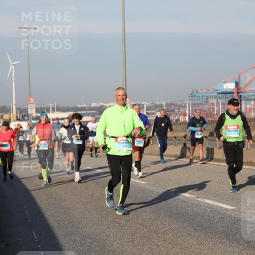 03.10.2025 - Köhlbrandbrückenlauf Yannick Fuchs http://msf.ph/oto/9176475 03.10.2025 08:46:51 Position 2 1843 meine-sportfotos.de