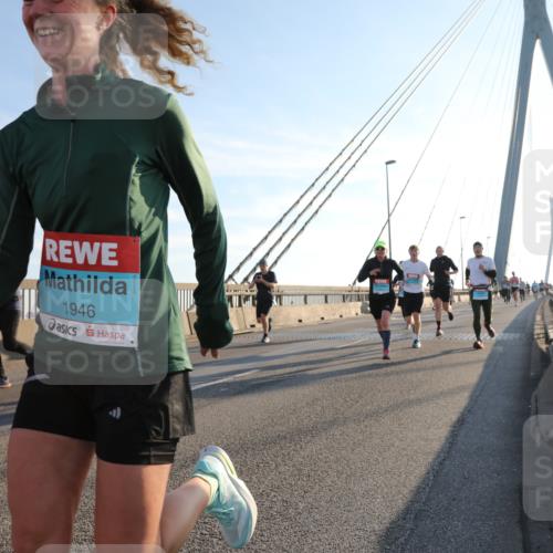 03.10.2025 - Köhlbrandbrückenlauf Yannick Fuchs http://msf.ph/oto/9176477 03.10.2025 08:26:00 Position 1 1946 meine-sportfotos.de