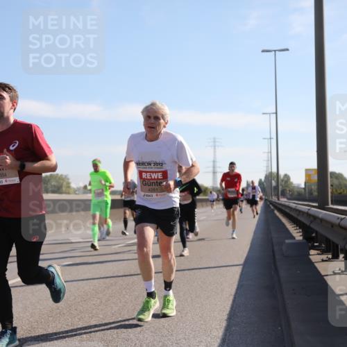 03.10.2025 - Köhlbrandbrückenlauf Yannick Fuchs http://msf.ph/oto/9176484 03.10.2025 11:14:22 Position 3 4554, 2012, 4261 meine-sportfotos.de