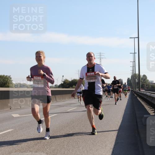03.10.2025 - Köhlbrandbrückenlauf Yannick Fuchs http://msf.ph/oto/9176528 03.10.2025 11:14:28 Position 3 4148, 4304 meine-sportfotos.de