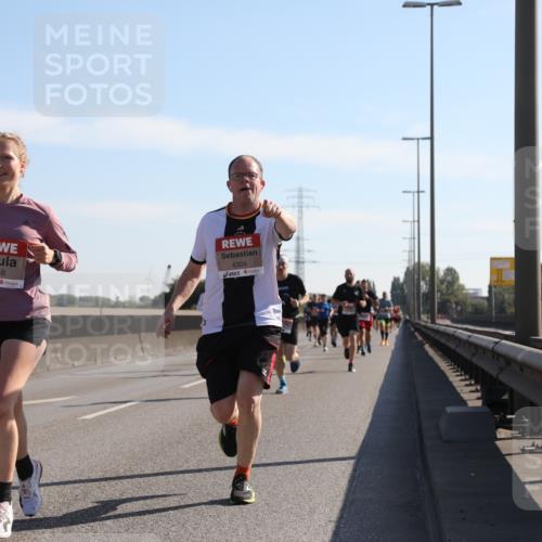 03.10.2025 - Köhlbrandbrückenlauf Yannick Fuchs http://msf.ph/oto/9176531 03.10.2025 11:14:29 Position 3 4148, 4304 meine-sportfotos.de