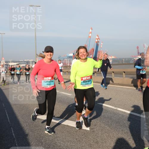 03.10.2025 - Köhlbrandbrückenlauf Yannick Fuchs http://msf.ph/oto/9176543 03.10.2025 08:46:57 Position 2 3060, 3062 meine-sportfotos.de