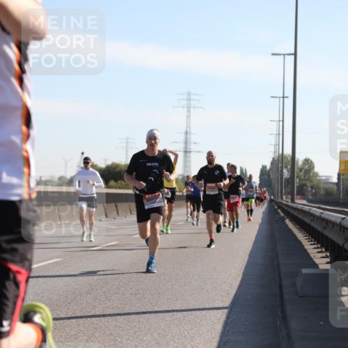 03.10.2025 - Köhlbrandbrückenlauf Yannick Fuchs http://msf.ph/oto/9176546 03.10.2025 11:14:30 Position 3 4304, 193 meine-sportfotos.de