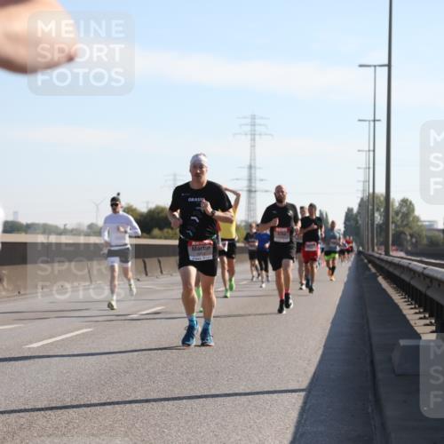 03.10.2025 - Köhlbrandbrückenlauf Yannick Fuchs http://msf.ph/oto/9176549 03.10.2025 11:14:30 Position 3 6060 meine-sportfotos.de